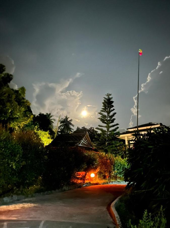 Dragon Hut Resort Haad Yao Exterior foto